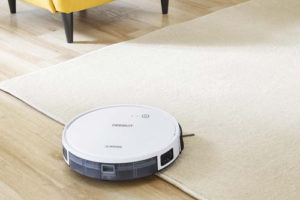 Ecovacs Deebot 605 in actie op vloer